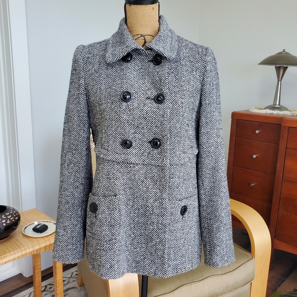 Reduced! Kristen Blake Wool Blend Tweed Coat. Size Medium. Preppy. Academic.